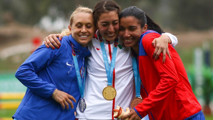 Image of Gymnasts posing for a picture.