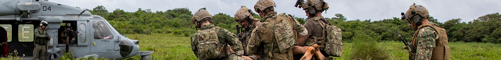 BARRIGADA, Guam (July 27, 2022) Sailors attached to Explosive Ordnance Disposal Mobile Unit Five (EODMU5), train with Helicopter Sea Combat Squadron 25 (HSC-25), transporting a simulated combat casualty. HSC-25 maintains a 24-hour search and rescue and medical evacuation alert posture, directly supporting the U.S. Coast Guard, Sector Guam and Joint Region Marianas. HSC-25 ensures maritime peace and security in the U.S. 7th Fleet Area of Responsibility. (U.S. Navy photo by Mass Communication Specialist 3rd Class Neil Forshay)